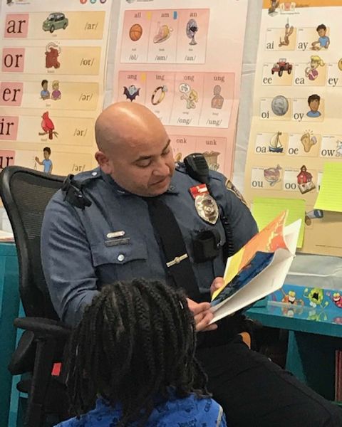 Police participating in Read Across America picture 1